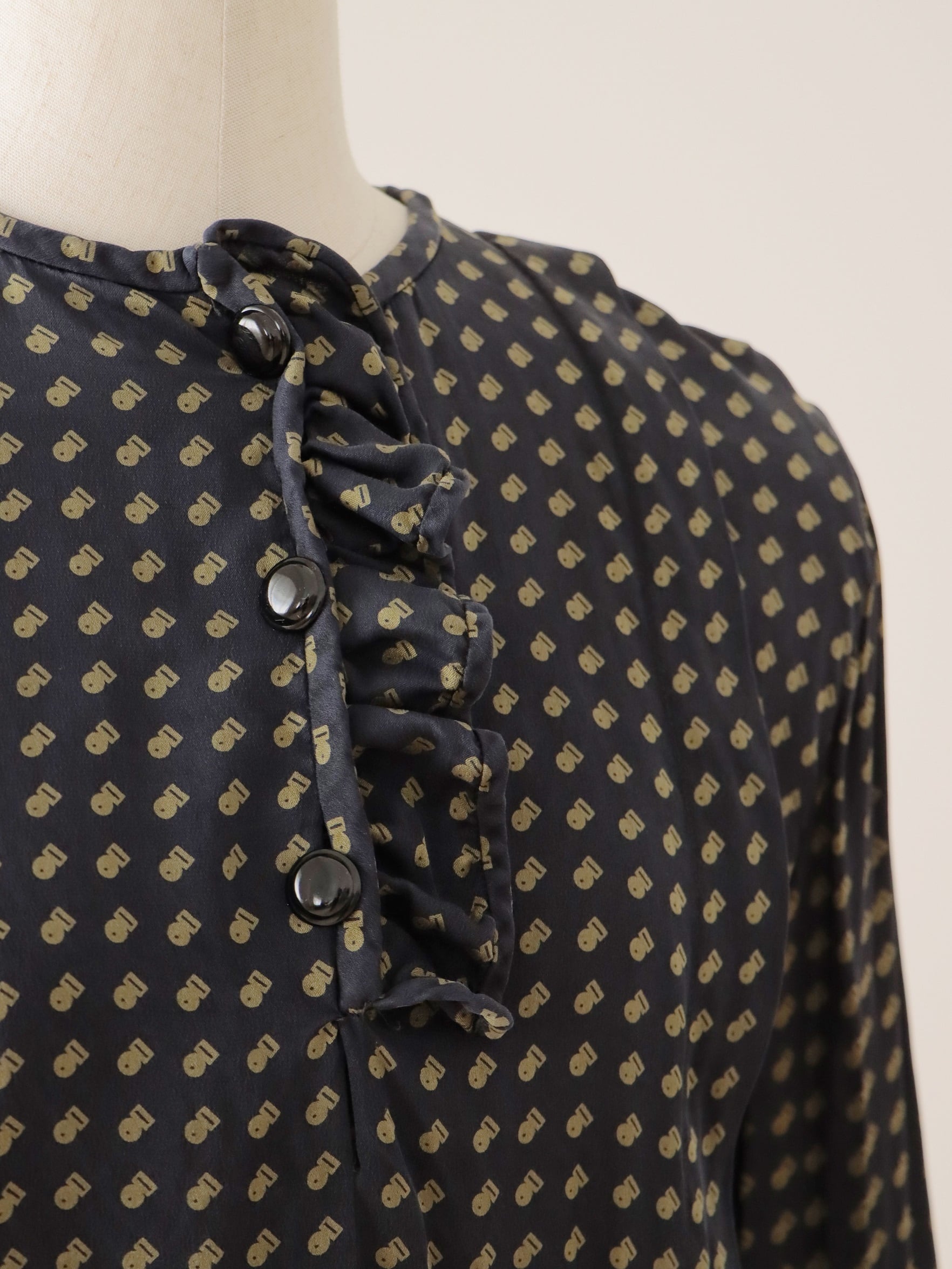 ●made in ITALY Valentino Garavani silk dot blouse
