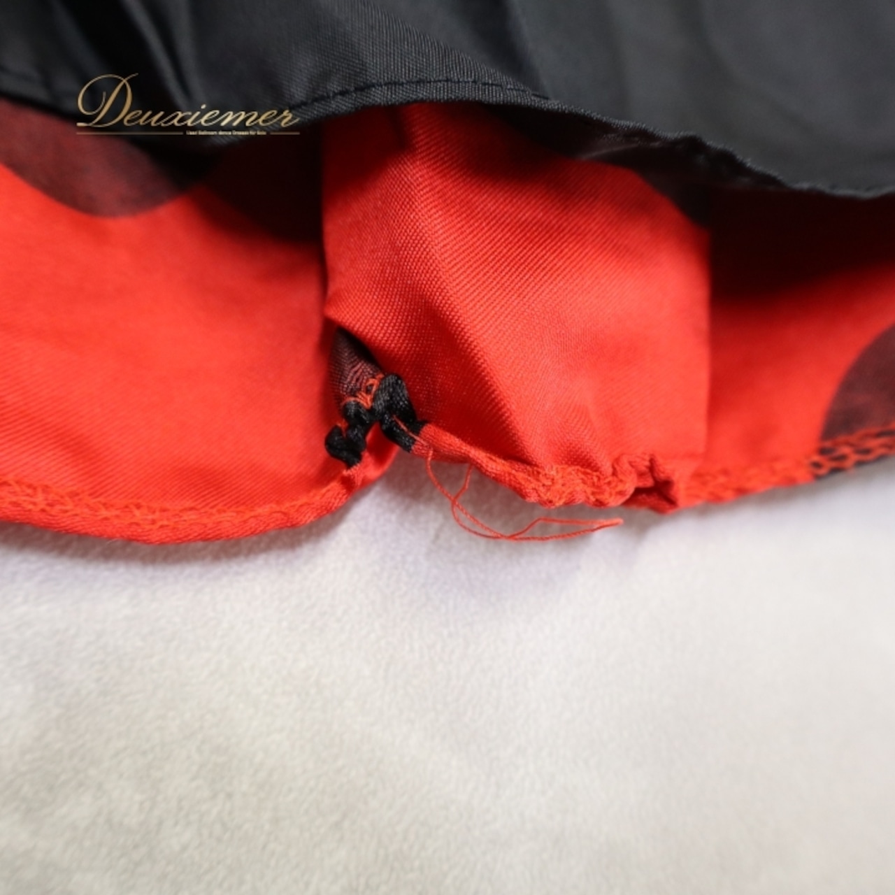 フラメンコ 衣装 ファルダ スカート ブラック系 ボランテ フリル 水玉 ドット柄 黒 赤 ボリューム ダンス衣装 ステージ イベント 練習 レッスン 華やか かわいい レッド系