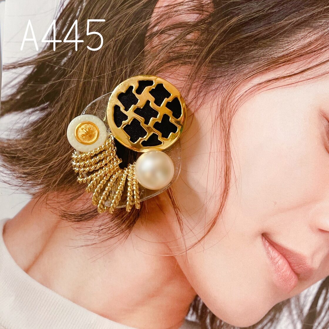 A445…超大ぶり ビンテージボタン×ジャラジャラ イヤリング ピアス 