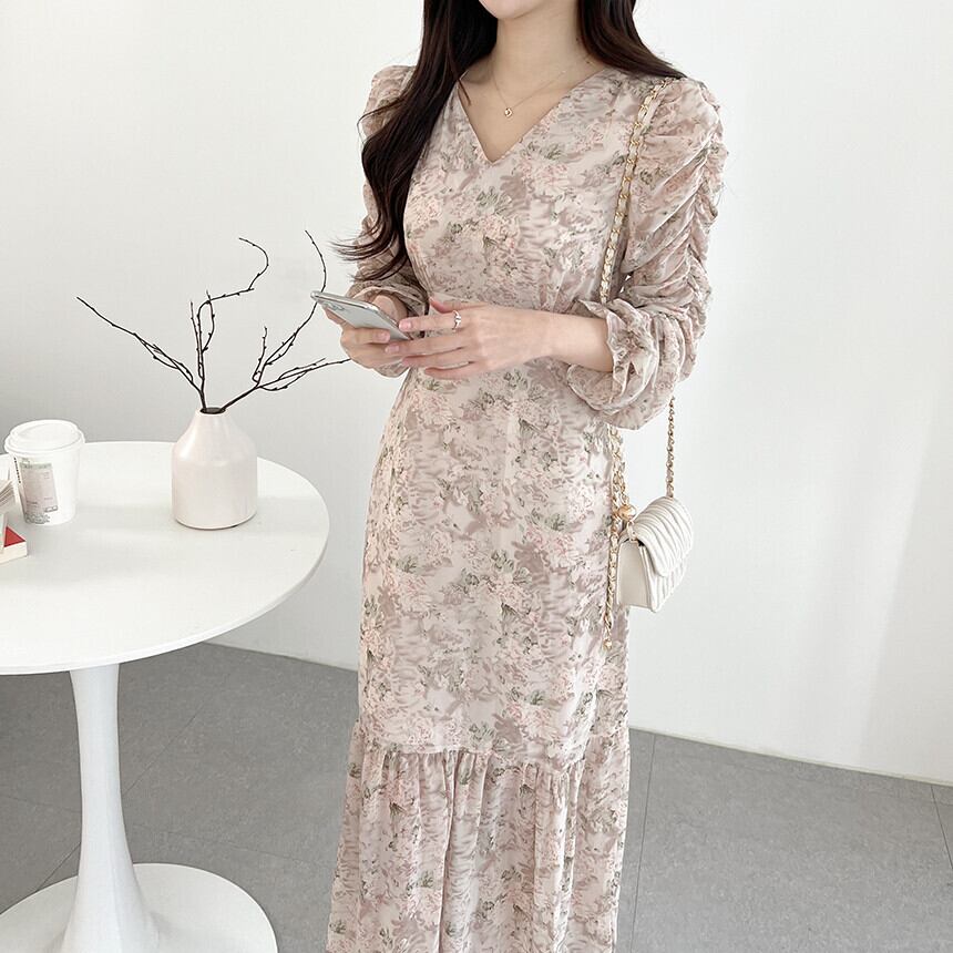 Red Heart 22新作 Selfportrait 直送商品 クリーム色ワンピース 高級品市場 新品 399