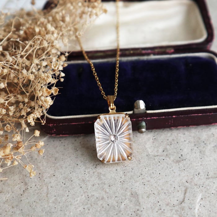 ドイツヴィンテージ＊キャムフォーガラスのサンバーストネックレス　金アレ対応