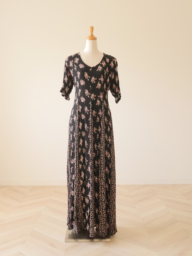 ●made in INDIA flower rayon flared dress①