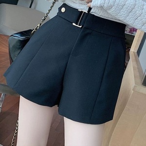 【送料無料】 ショートパンツ 4色 ボトム ベルト ハイウエスト 薄手生地 かわいい 大人可愛い 大人女子 綺麗 シンプル カジュアル 大人 上品 おしゃれ お洒落 こなれ感 エレガント コンサバ 着痩せ レディライク 無地 春 夏 30代 40代 レディース 女性用 デート お出かけ 女子会 お呼ばれ 休日 お茶会 授業参観 着回し 普段使い ファッション 楽ちん 体型カバー 定番 デイリーユース オーバーシルエット 垢抜け 動きやすい ブラック 大人カラー モノトーン