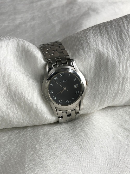 GUCCI グッチ 腕時計 シルバー×ブラック ロゴ ステンレススチール クォーツ 5500M vintage ヴィンテージ オールド cuwdx2