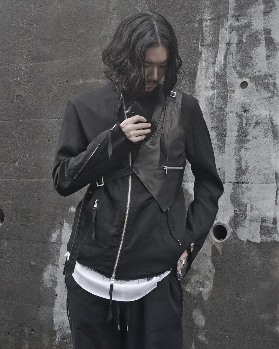 ASKYY / CURVED ZIPPER RIDERS JACKET