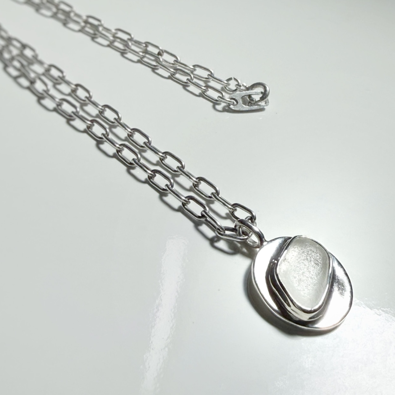 Horizon / Sea Glass Pendant Head Round