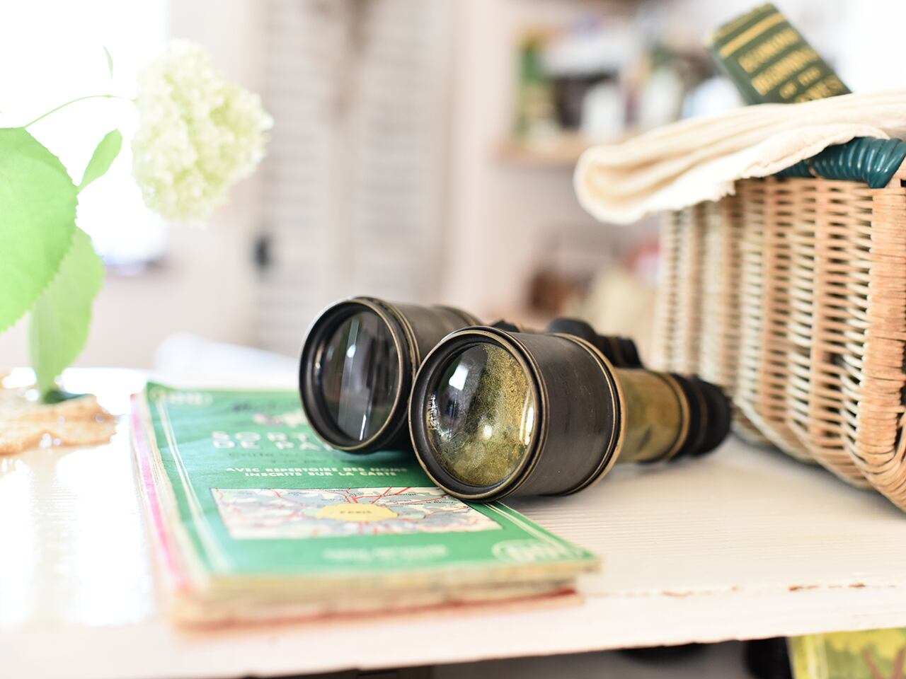 ブラス製のアンティークな双眼鏡