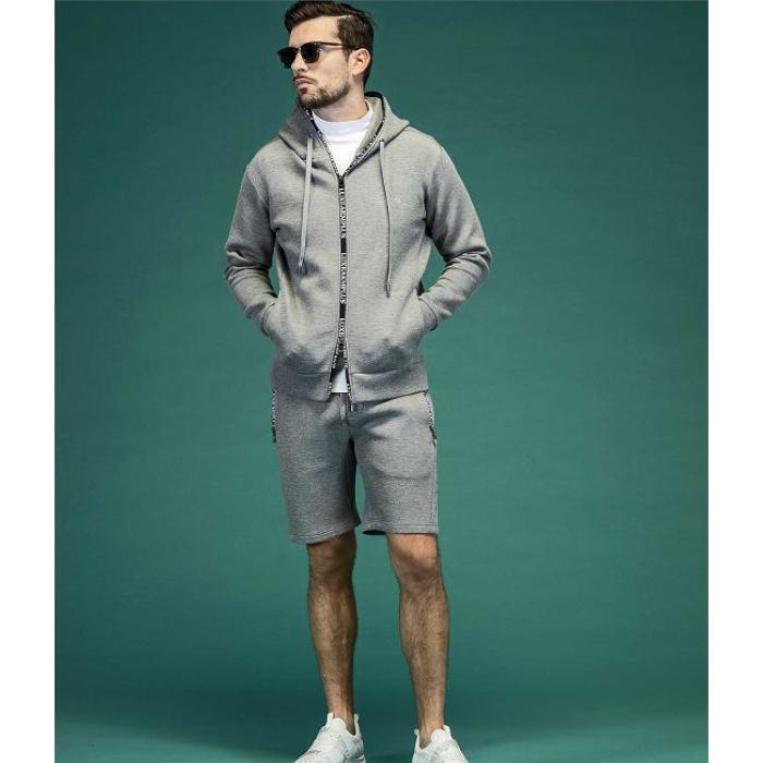 LUXEAKMPLUS リュクスエイケイエムプラス 軽量スウェットバックロゴ