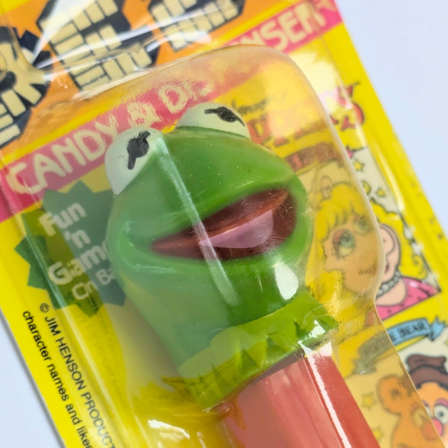 ☆ VINTAGE1990年代 ☆【 The Muppet Show ( マペット・ショー )  】『 カーミット 』PEZ / ペッツ / CANDY&DISPENSER / ヨーロッパPEZ（ハンガリー） 〚アメリカン雑貨 アメトイ〛