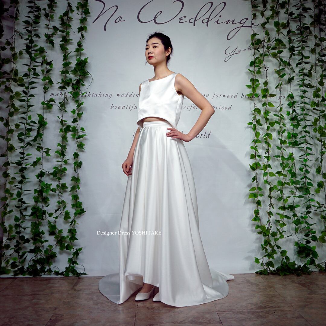 背中空きのセパレートサテンドレス ガーデンウエディング レストラン フォト 撮影 ウエディングドレス アールデコ R Deco