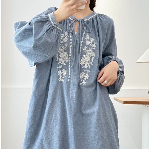 2色/リボンネックコットン刺繍ブラウス ・12117