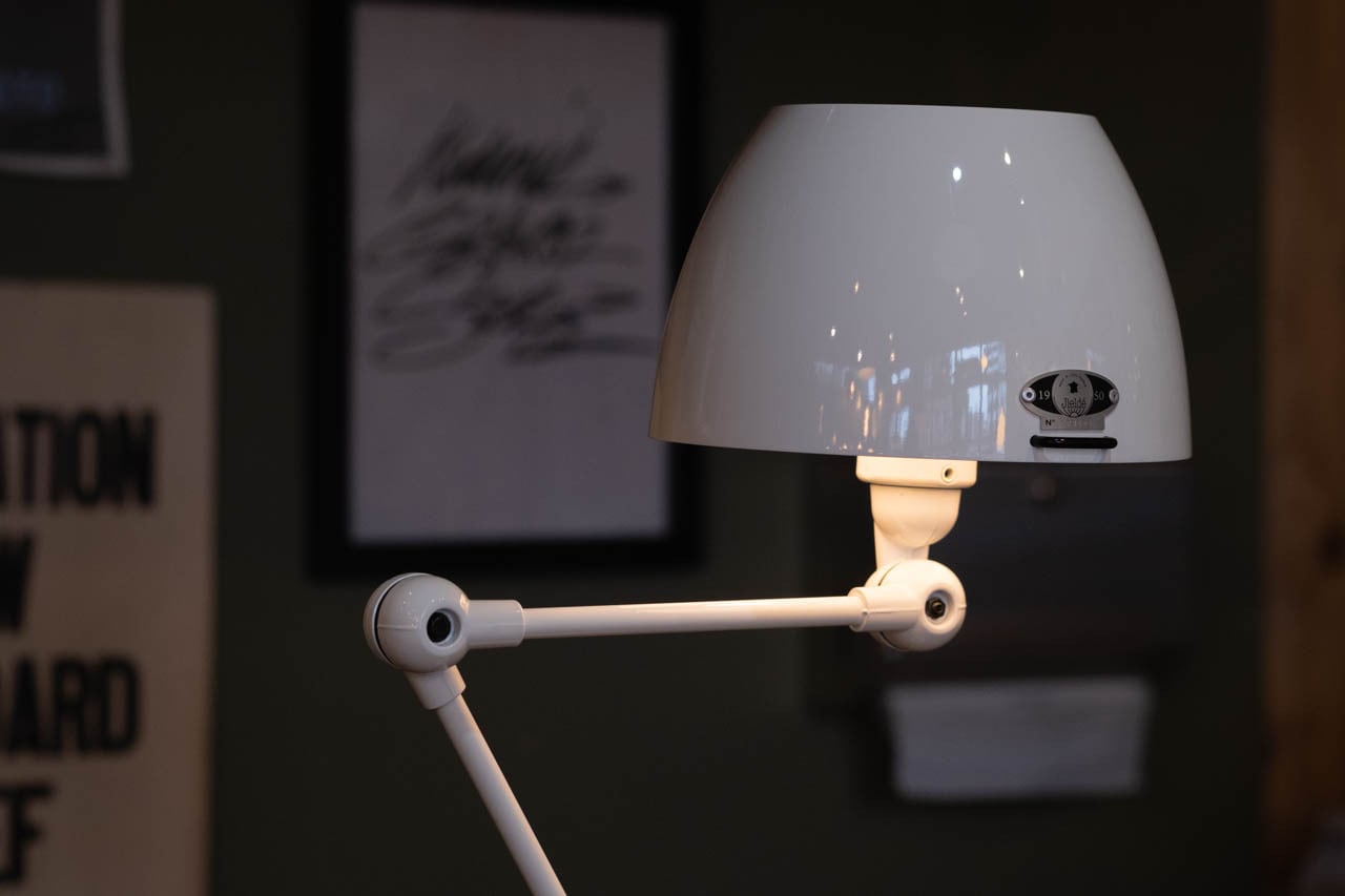 JIELDE 373 AICLER CURVE DESK LAMP_White | KUHONJI GENERAL STORE