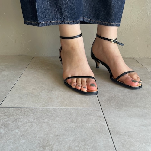 【ATELIER BRUGGE 】Narrow strap sandals