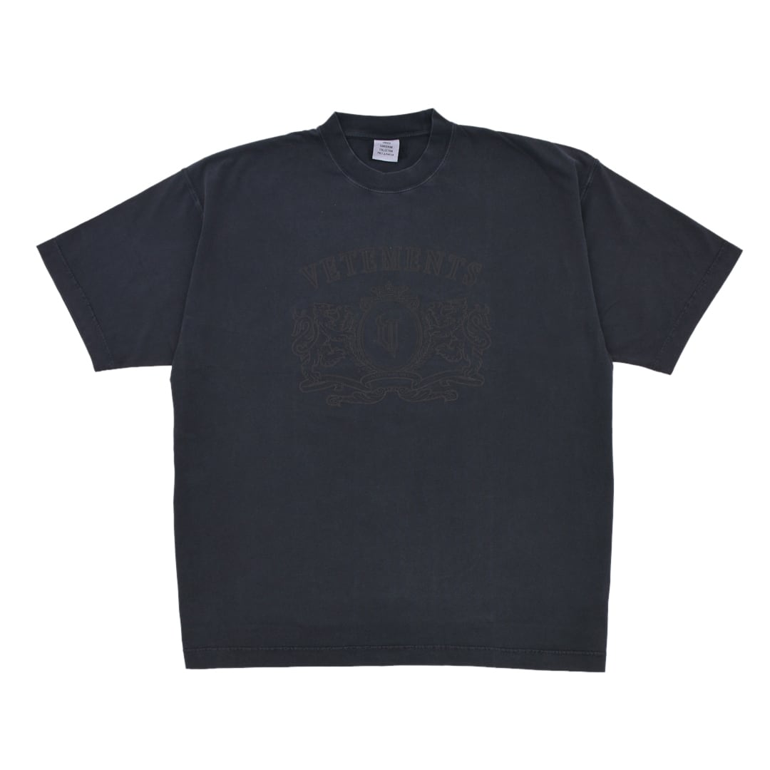 VETEMENTS】ROYAL LOGO T-SHIRT | AYIN