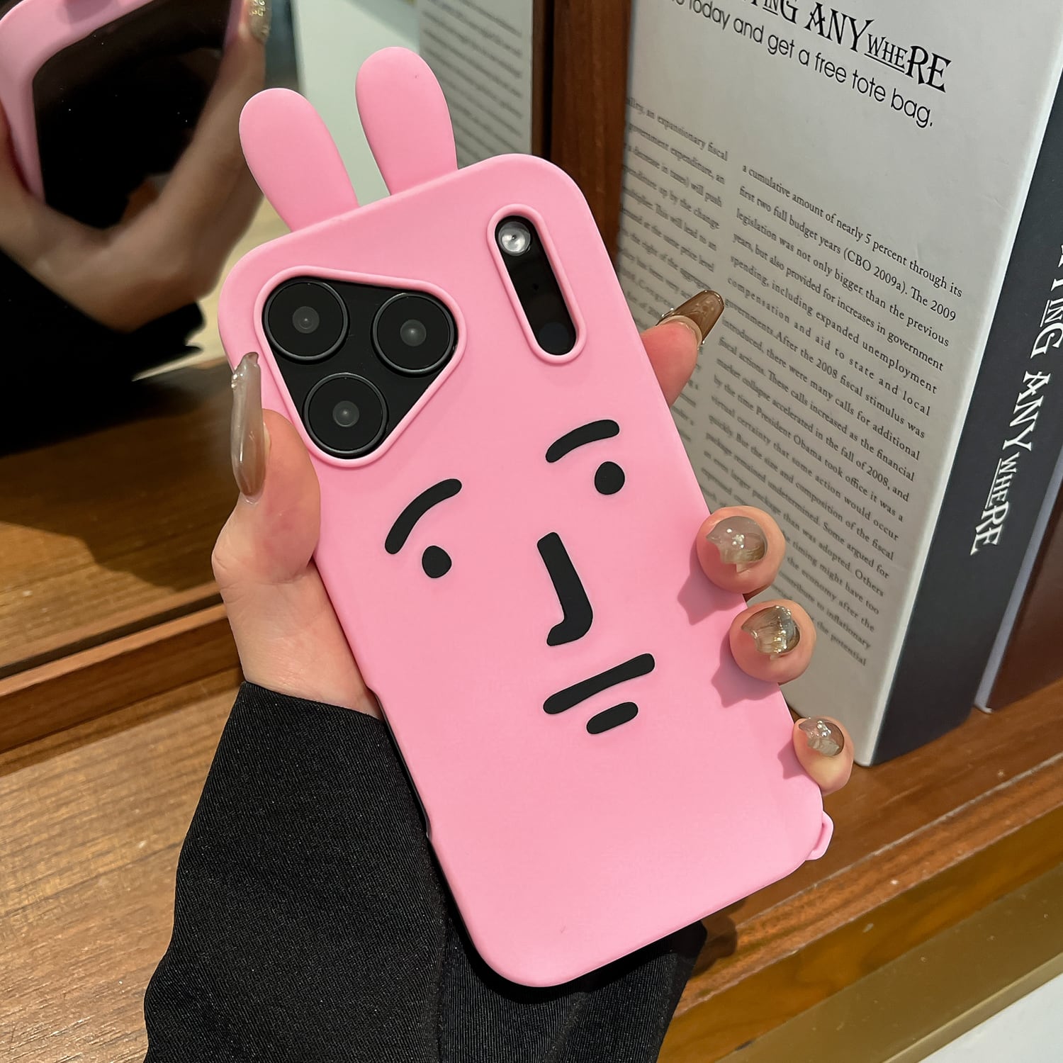 ウサミミ iPhone 17 16 15 14 13 ケース かわいい 表情 ウサギ