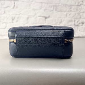 CHANEL シャネル ココマーク CC キャビアスキン ショルダーバッグ 青 A-14235