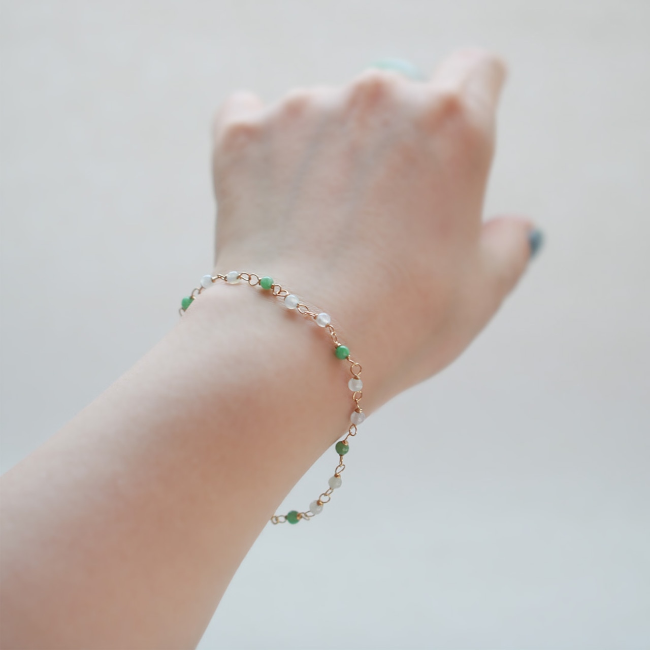 さりげなく翡翠をおしゃれに！   翡翠眼鏡留めブレスレット マルチ jade jadeite A貨翡翠 jd_br1047