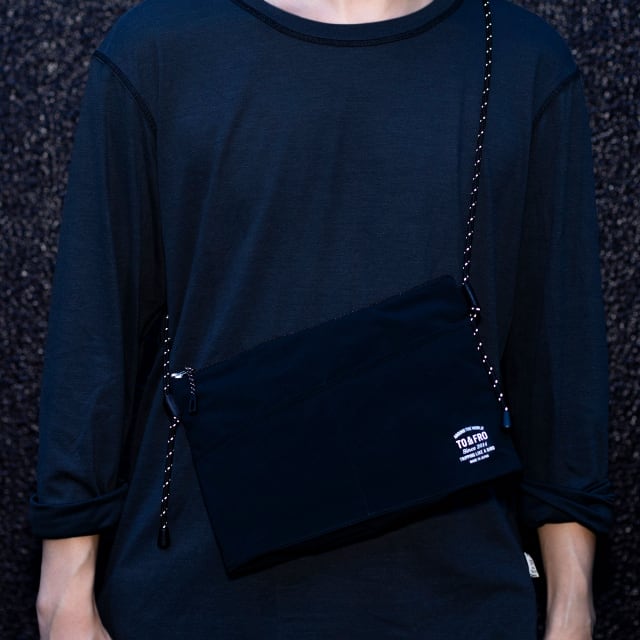 TO＆FRO】PACKABLE POUCH -SQUARE- (グレージュ) 590Co.