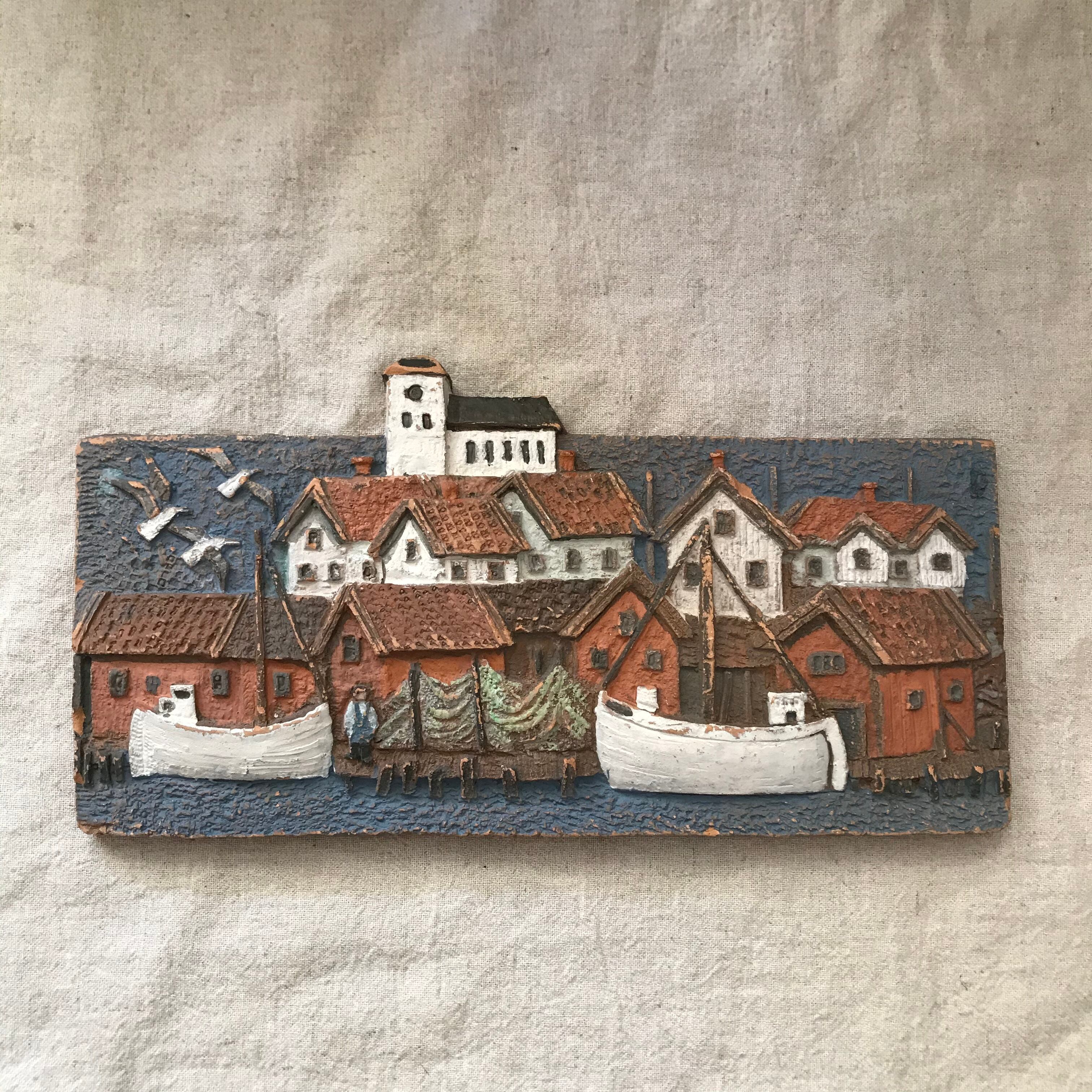 大きな港町の陶板