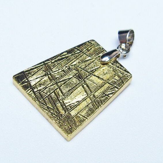 ギベオン ペンダント 隕石 メテオライト ゴールド 一点物 おまかせ便 112-13533