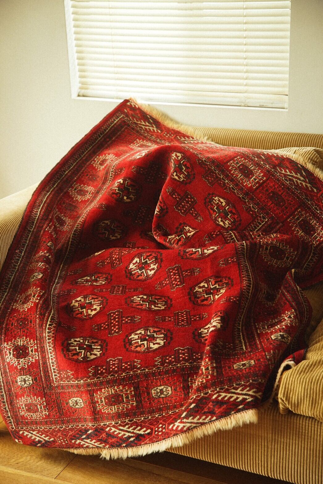 639-Vintage Turkmen rug