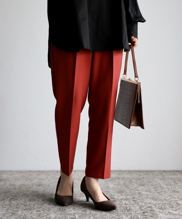 ウエストゴムテーパードパンツ