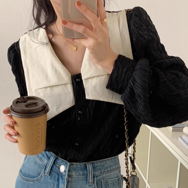 レディース トップス シャツ ブラウス 長袖 パワーショルダー Vネック 襟付き フェミニン コンサバ かわいい 大人可愛い きれいめ 上品 おしゃれ エレガント 存在感 ラブリー キュート 都会的 無地 春 秋 入学式 入園式 卒業式 卒園式 授業参観 ミーティング プレゼン ママ オフィス ビジネス 通勤 デート レストラン 女子会 ホテル ショッピング お花見 カフェ プチプラ 普段使い 着回し モテ 清楚 インスタ映え フリーサイズ 白 ホワイト 黒 ブラック ベーシックカラー 大人カラー