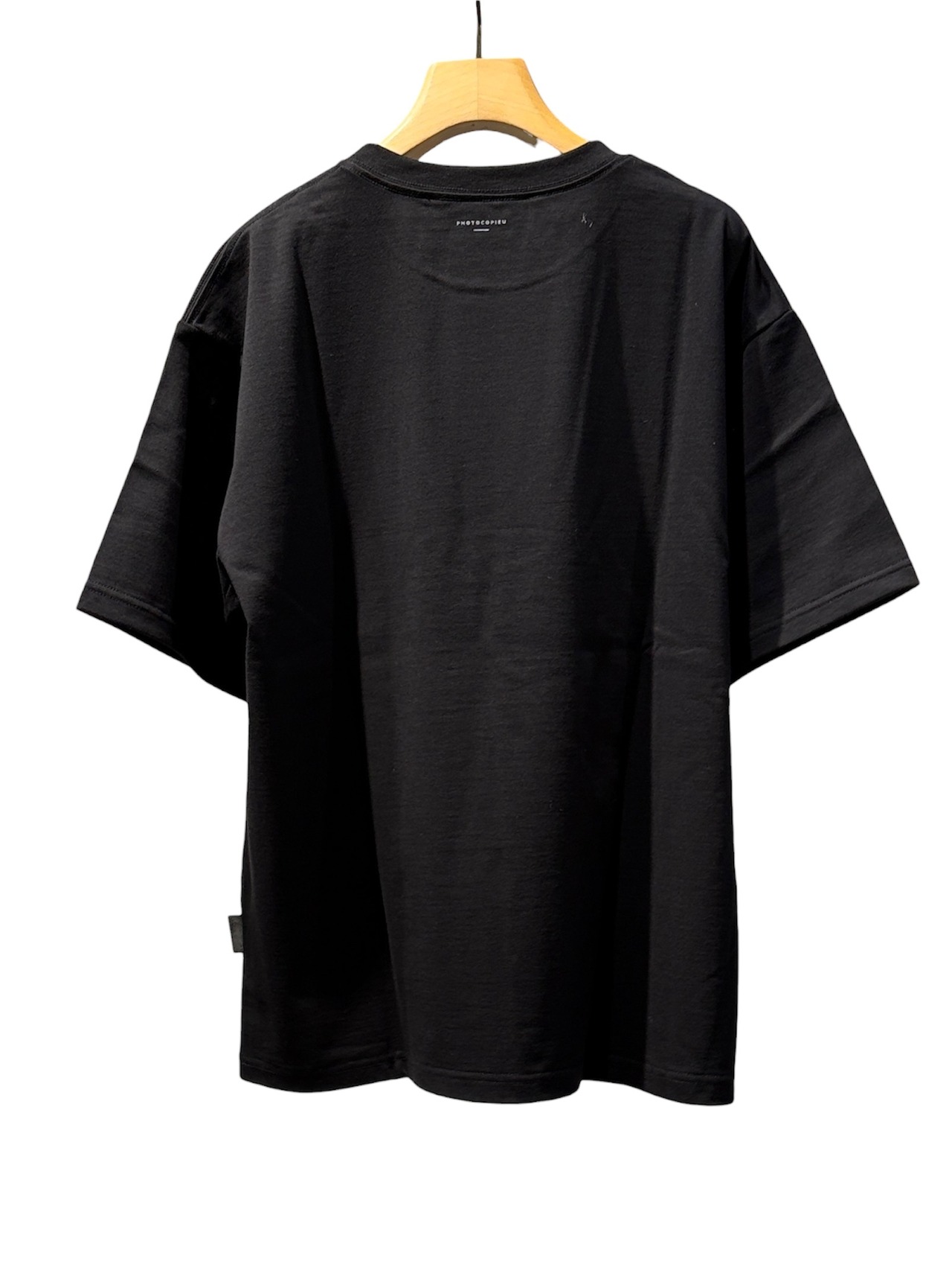 【26SS】PHOTOCOPIEU フォトコピュー / グラフィックTシャツ 半袖 / JIMMY PRINT T-SHIRT "RETOUCHERIE" - 4