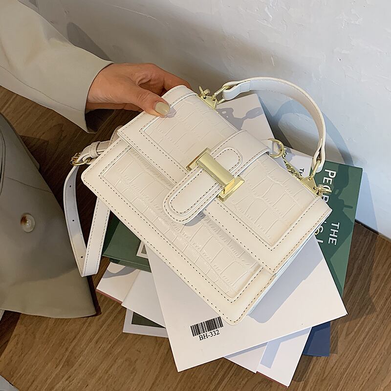 人気チェーンスモールバッグウィメンズバッグ2020トレンディワイルドワンショルダーメッセンジャーバッグネットレッドオーシャンスモールスクエアバッグ 手作りハンドバック49182667459