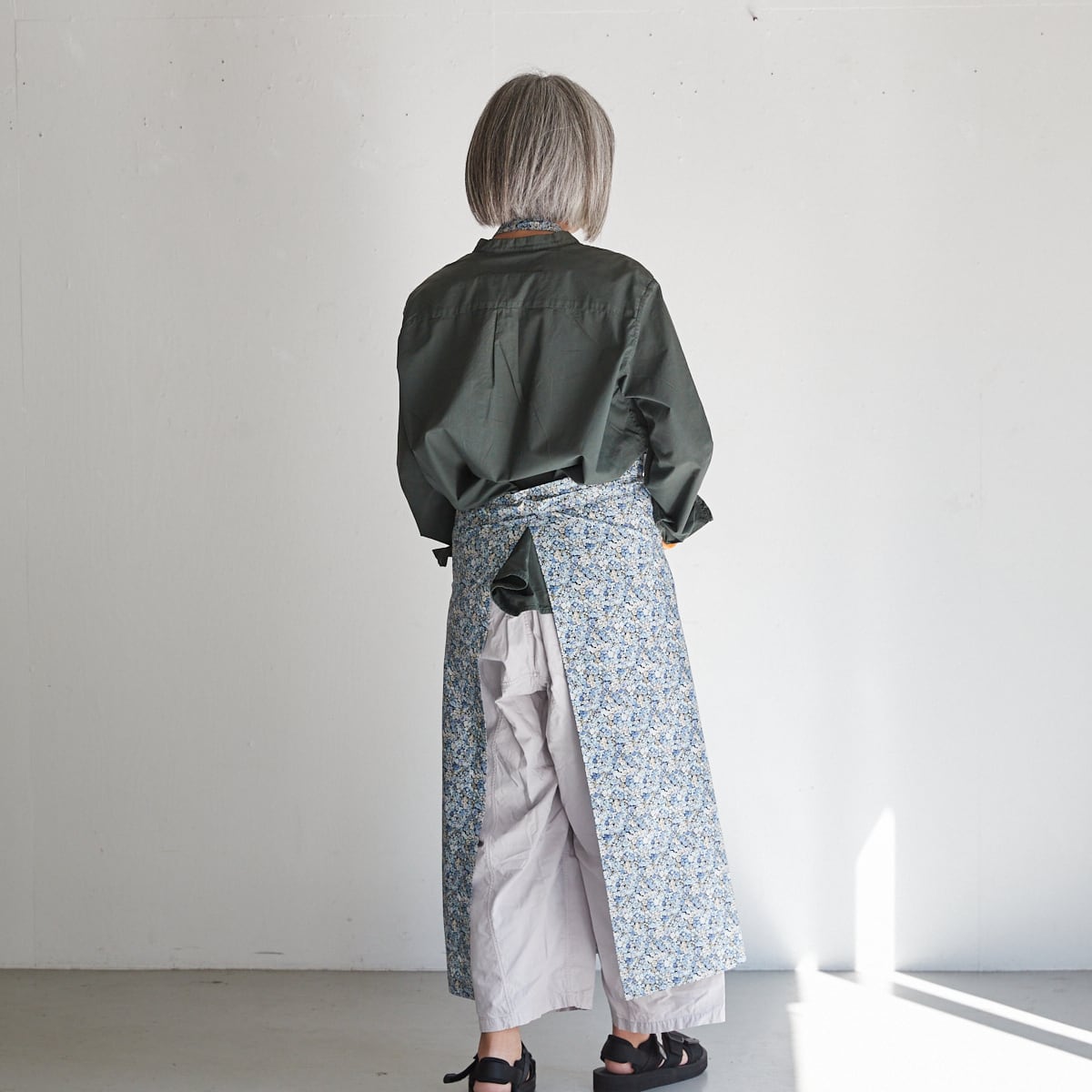 SQUARE APRON / LIBERTY Chive (blue) | エプロン商会
