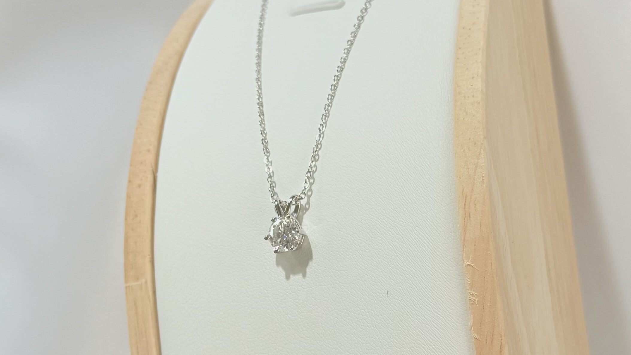 一粒ダイヤネックレス