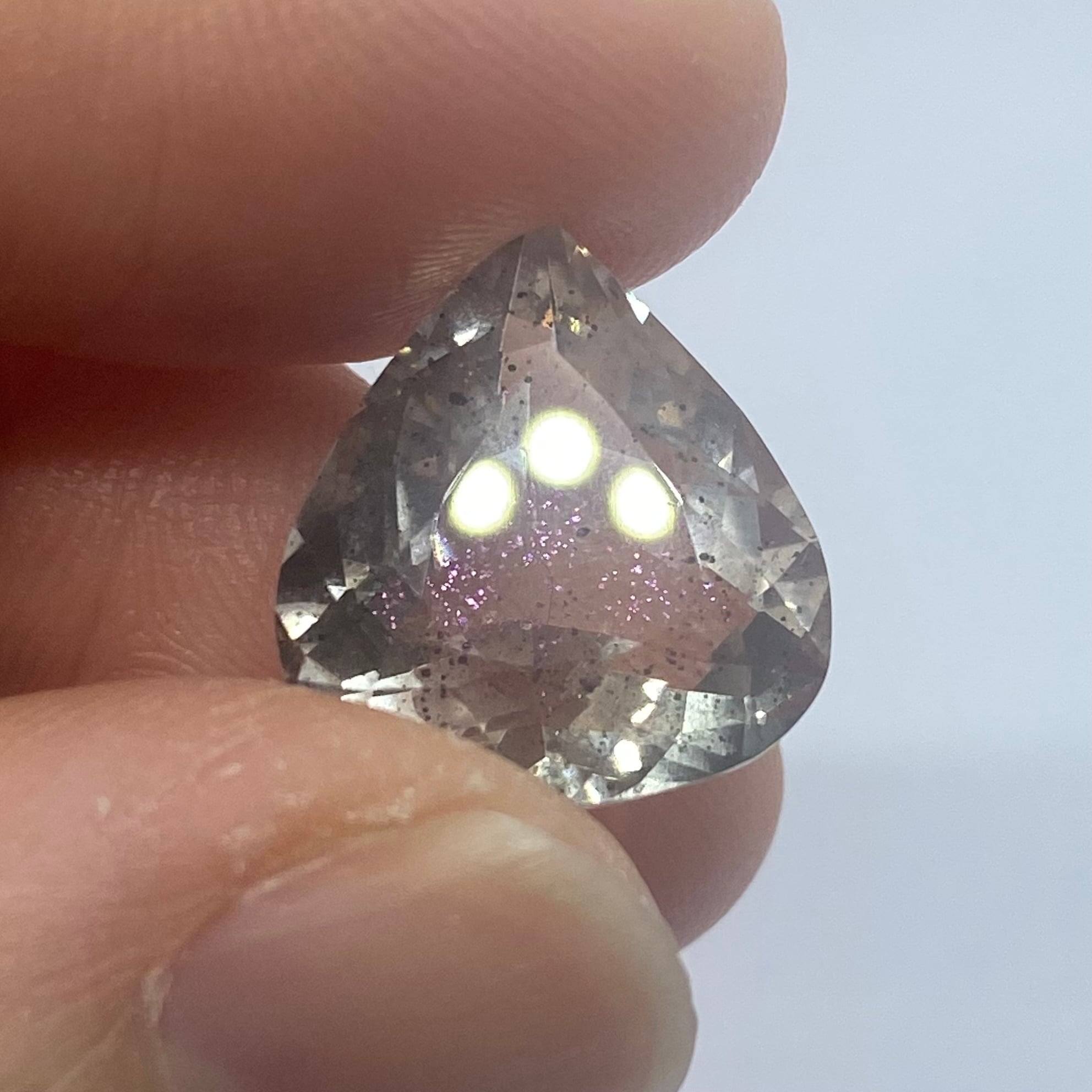 カットよし、クラリティよし、ラメラメよしなピンクファイアクオーツ