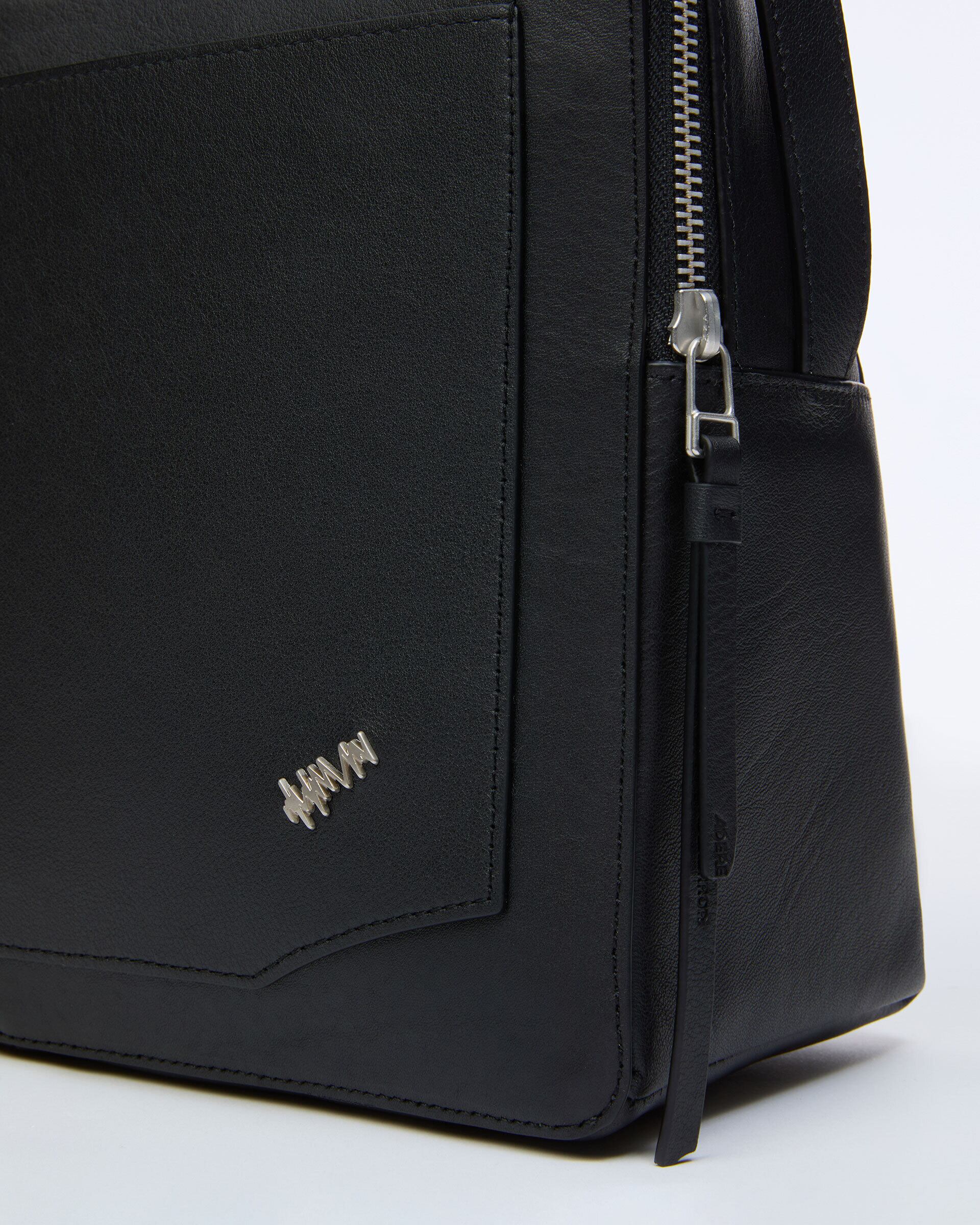 アーダーエラー　韓国発ブランド　ADERerror 新品　牛革　バッグ　黒 ADERERROR] Tetraight Bag Product. 105 Noir 正規品 韓国ブランド