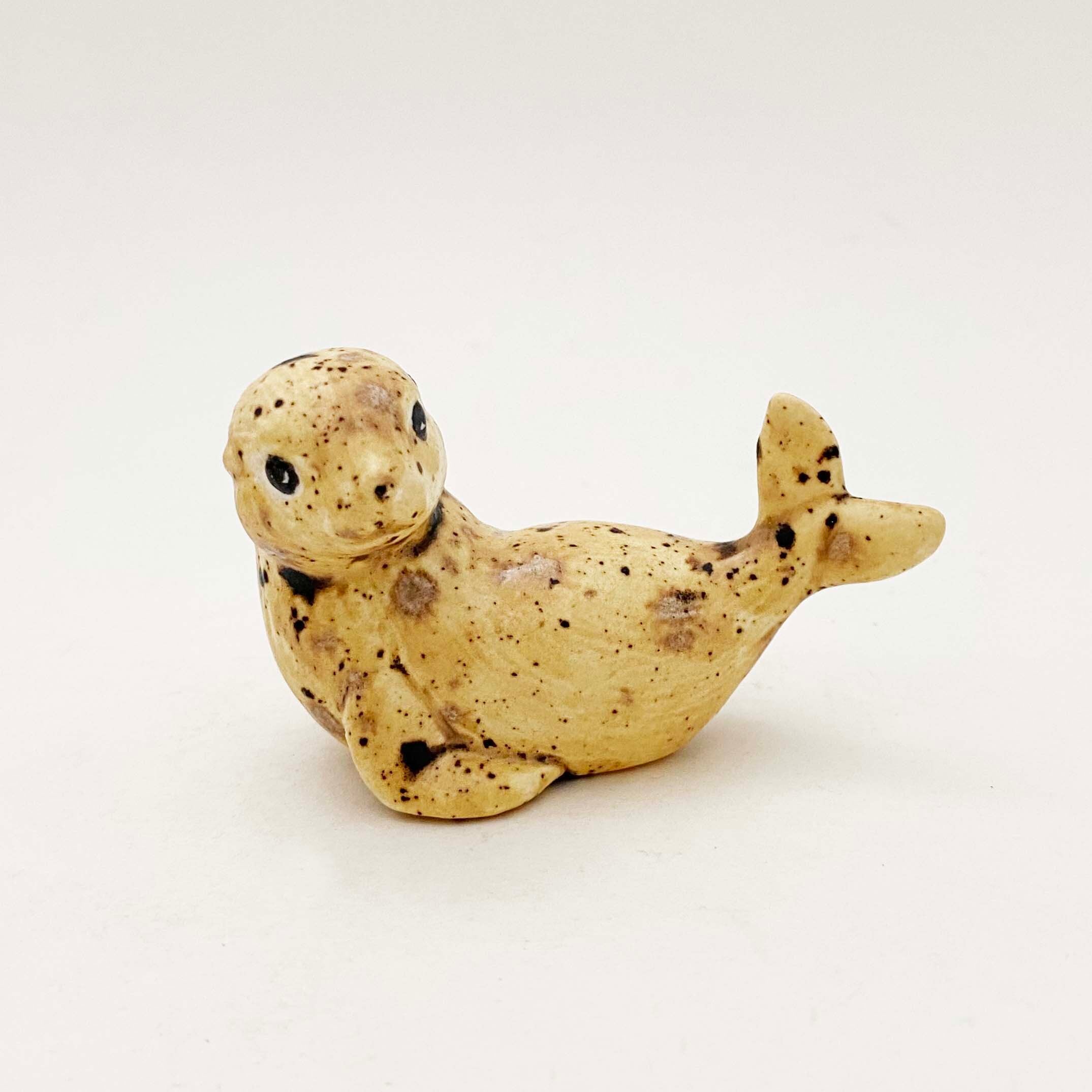 陶器のアザラシ(アラスカ土産)