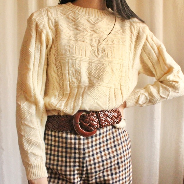 ホワイトニット　絵柄編み【381】