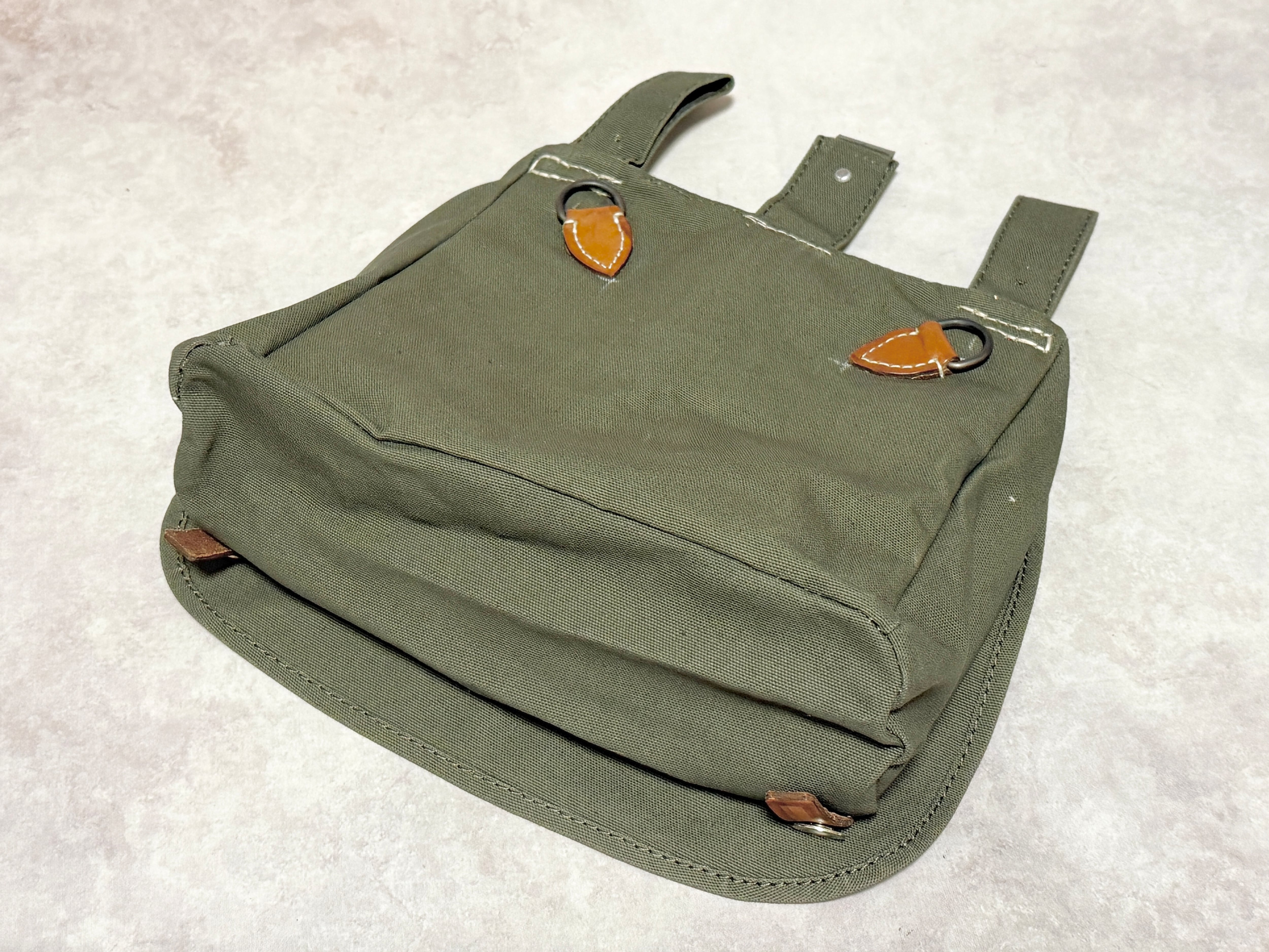 WWII ドイツ軍 M31雑嚢後期型（リベット留めVer.） | アイヘンバウム