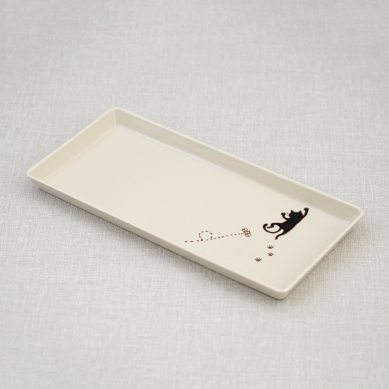 猫のブロンズ(お皿に亀裂あり） 猫のブロンズ(お皿に亀裂あり）