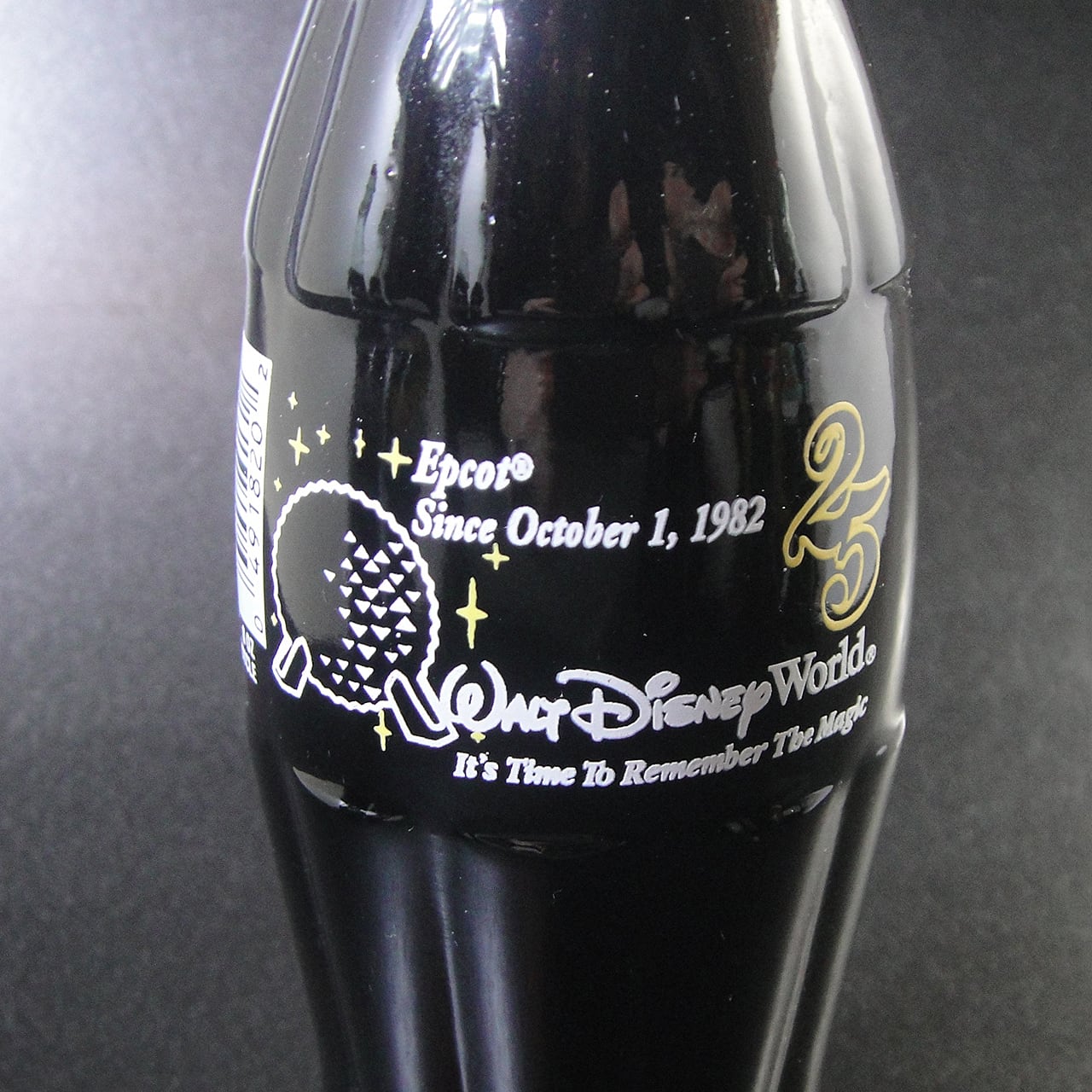 90'sアメリカ製コカ・コーラ限定 ディズニー ワールド25周年記念