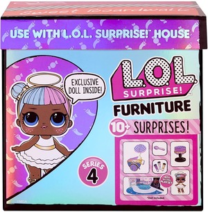 LOL Surprise Furniture Sweet Boardwalk with Sugar Doll and 10+ Surprises