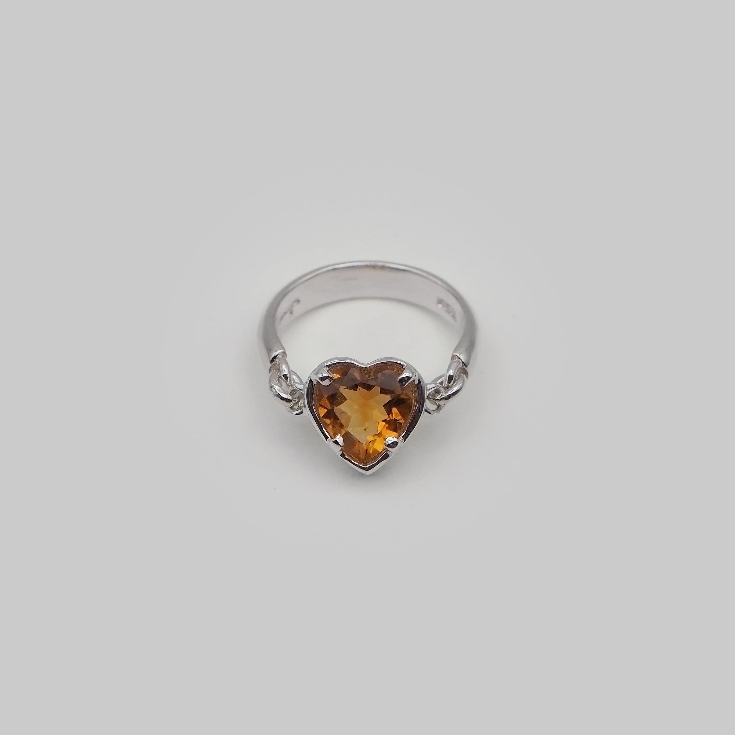 heart L ring | nanagu