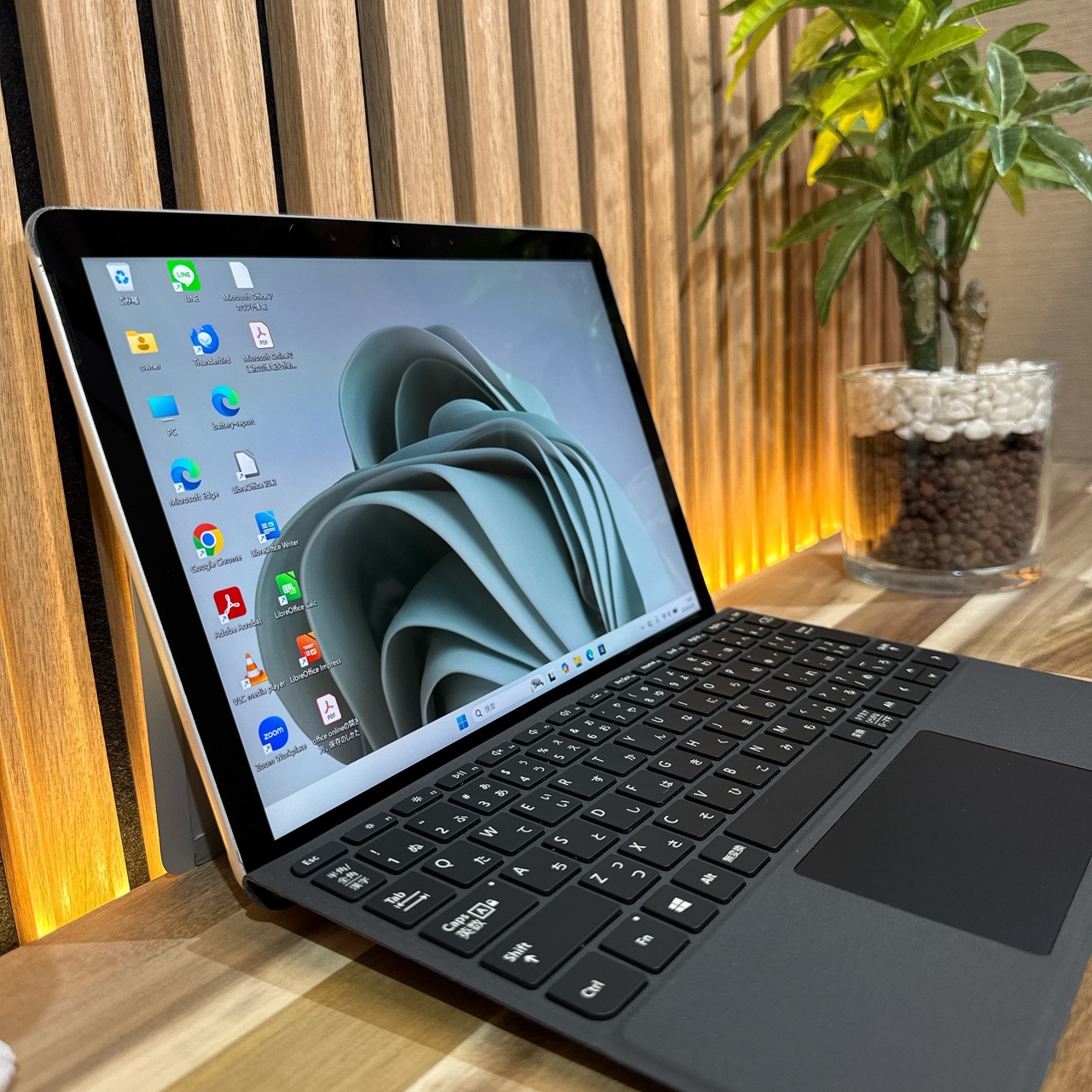 \ 公式ショップ限定価格❣️/ タッチ対応《新型2021年モデル》Surface Go3 2in1 メモリ4GB eMMC64GB ノートパソコン 安心サポート&3ヶ月保証付き