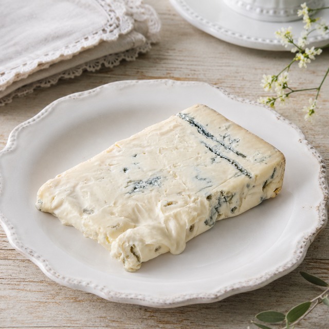 ゴルゴンゾーラ DOP ドルチェ 100g ブルーチーズ イタリア産 グラス
