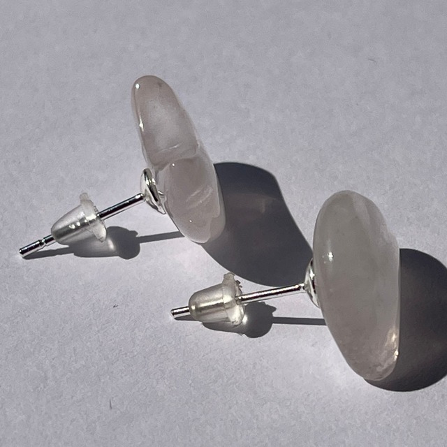 【ムーンピアス ▫ クリアクォーツ】S925｜月型｜スタッズピアス｜天然石アクセサリー