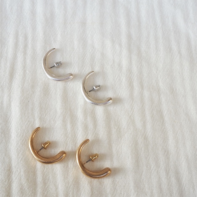 Design Pierced Earring《SLV/GLD》19385156