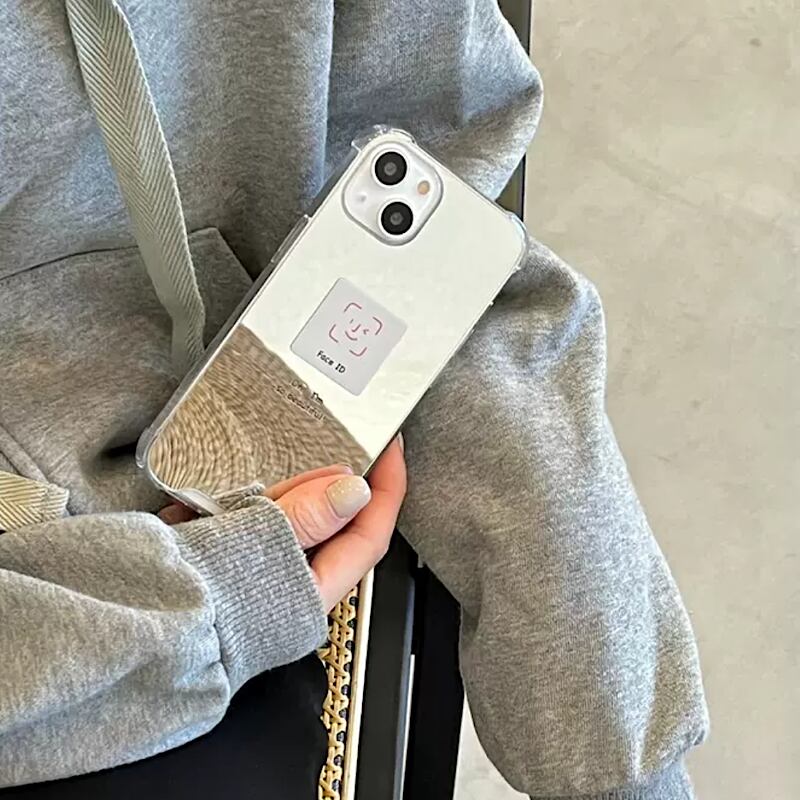 ミラーデザイン で可愛く Iphoneケース スマホカバー 顔 イラスト 付き 鏡 ミラー メタリック シルバー キラキラ シンプル 韓国っぽ Lamitte Deco トレンド 韓国ファッション ショップ Base店