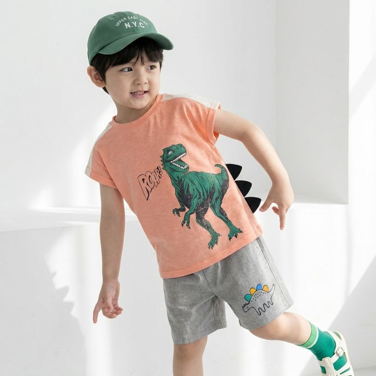 [Orangemom] Color-blocked dinosaur horn shirt / [오렌지맘] 배색공룡뿔티셔츠