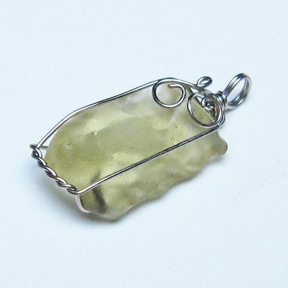 リビアングラス ペンダント 一点物 メール便可 112-13705