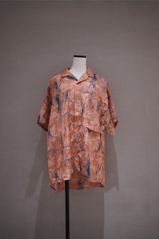 INTERPLAY Open Collar S/S Over Size Shirt