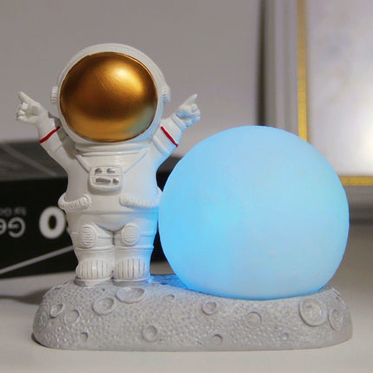 宇宙飛行士＆月ライト | space products