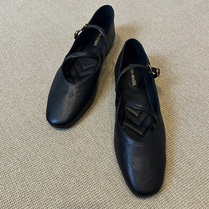 斜めストラップデザインフラットシューズ W10355